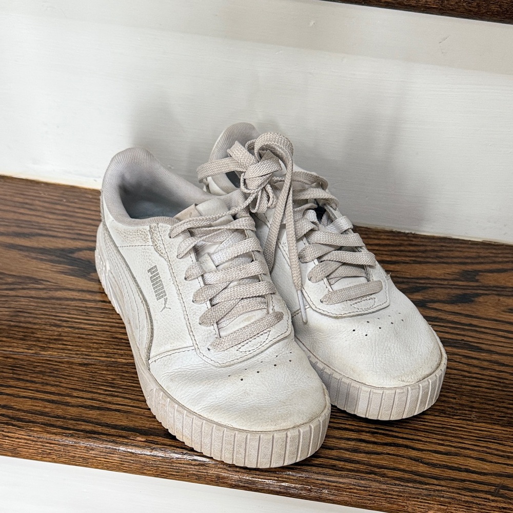 Puma Women's white Sneakers